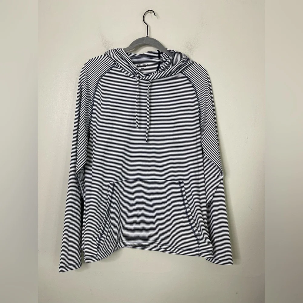 Rhone Men's Seersucker Camp Hoodie in navy blue and white stripe M - Picture 2 of 12
